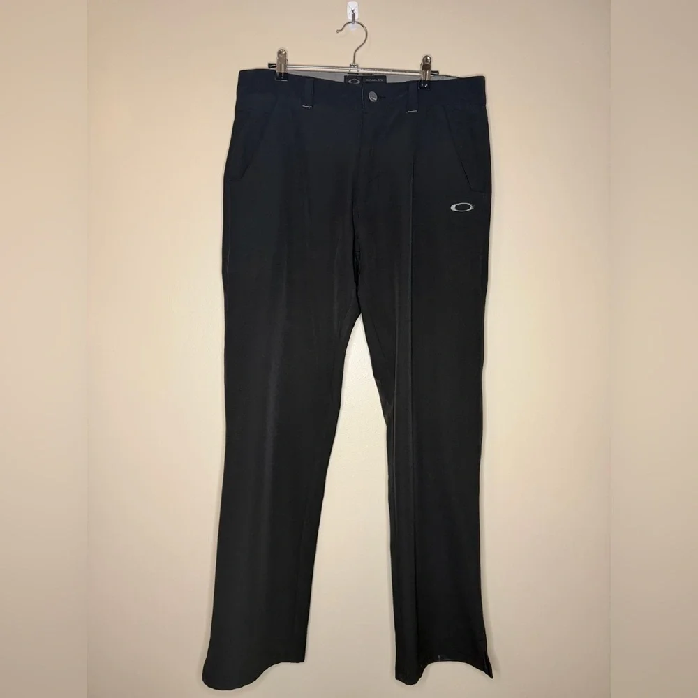 Oakley Men's Sleek Black Dress Pants